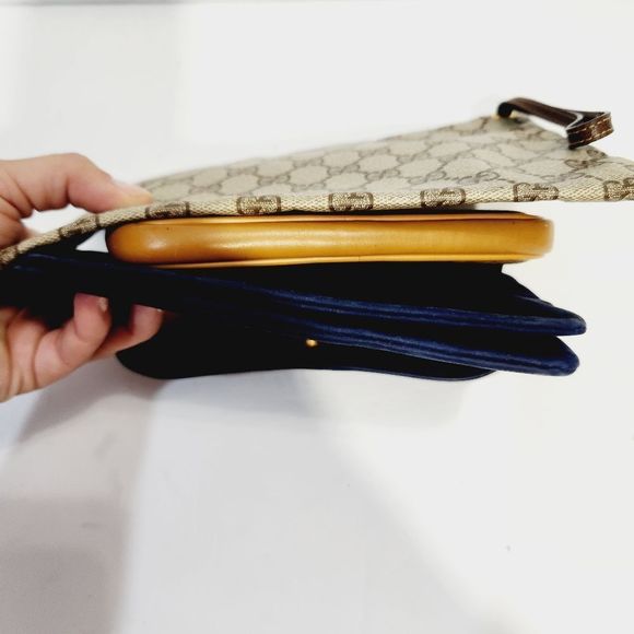 2 Authentic Vintage gucci 80s rare pouches bags clutches pieces - Picture 5 of 16